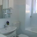 Spacious Near Old Town Apartment *
