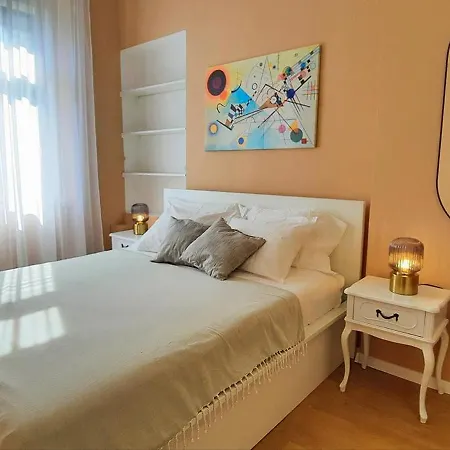 Spacious Near Old Town *