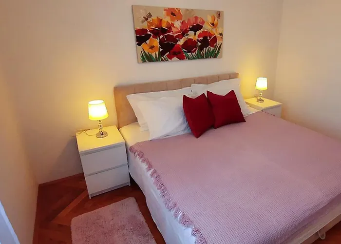 Spacious Near Old Town Спліт